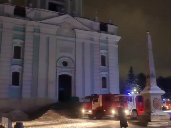 Сгоревшей колокольне Троице-Сергиевой лавры требуется полная “замена начинки” Сгоревшей колокольне Троице-Сергиевой лавры требуется полная “замена начинки”