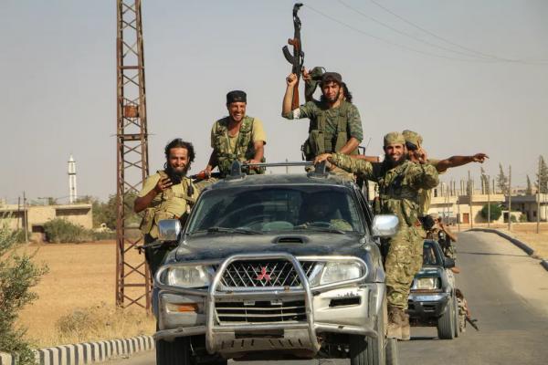 Сирийские террористы выпустили военных преступников из тюрьмы Сейдная Сирийские террористы выпустили военных преступников из тюрьмы Сейдная
