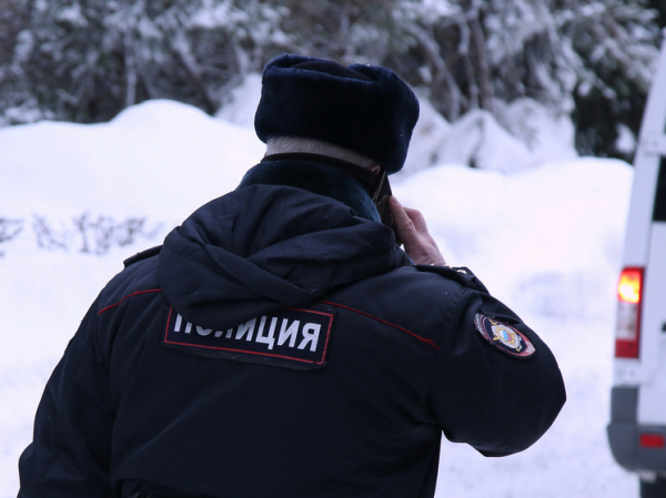 Семья, разоблачившая физрука-педофила, оказалась в осаде: ополчился весь поселок Семья, разоблачившая физрука-педофила, оказалась в осаде: ополчился весь поселок