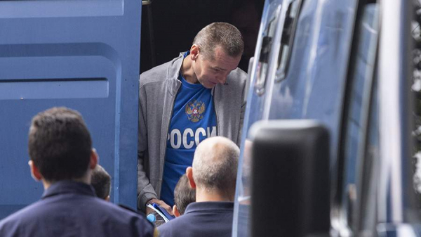 Адвокат Винника рассказал о прибытии самолета с россиянином в Москву
Адвокат Винника рассказал о прибытии самолета с россиянином в Москву