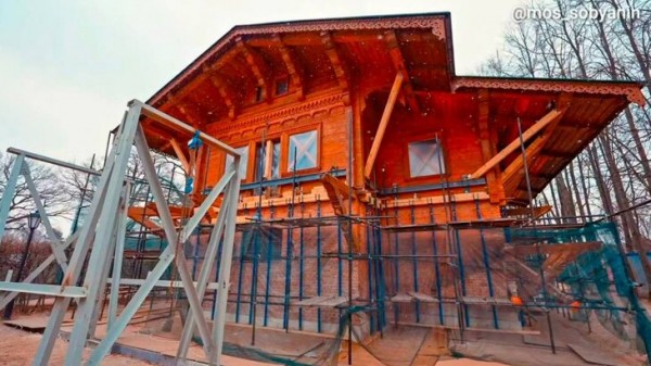 Собянин: начался новый этап реставрации Швейцарского домика в Кускове Собянин: начался новый этап реставрации Швейцарского домика в Кускове