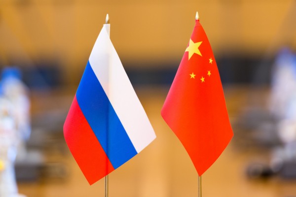 Политолог Дудчак: Америка ведет себя, как республиканский слон в посудной лавке Политолог Дудчак: Америка ведет себя, как республиканский слон в посудной лавке