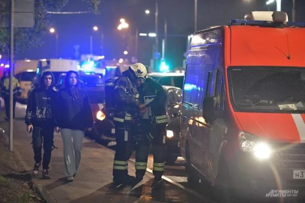 
        Взрыв на Тюленева в Москве. Жертвы, причины, репортаж с места. Обновляется    