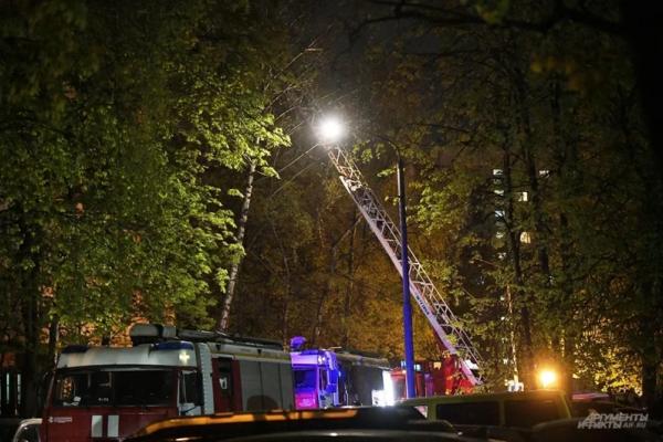 
        Взрыв на Тюленева в Москве. Жертвы, причины, репортаж с места. Обновляется    