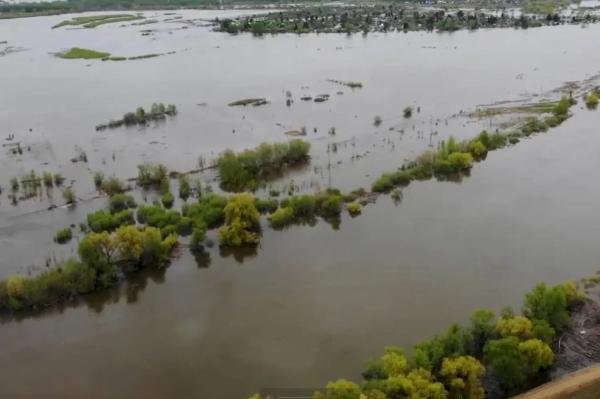 В Тюменской области уровень воды в реке Ишим вырос на полметра за сутки В Тюменской области уровень воды в реке Ишим вырос на полметра за сутки