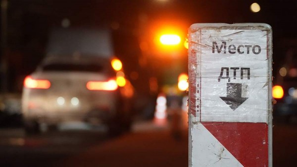 
                    Два человека погибли при столкновении &laquo;КамАЗа&raquo; и мотоцикла в Самаре

        
