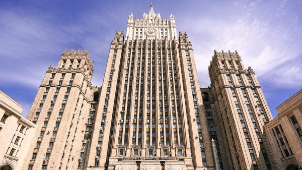 В МИД РФ назвали манипуляцией договоренностями отказ Киева принять тела военных
В МИД РФ назвали манипуляцией договоренностями отказ Киева принять тела военных