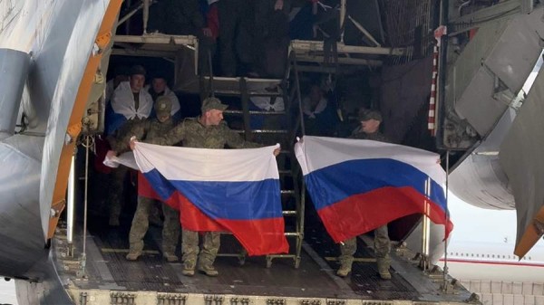 
                    Самолет с возвращенными из украинского плена военными приземлился в Подмосковье

        