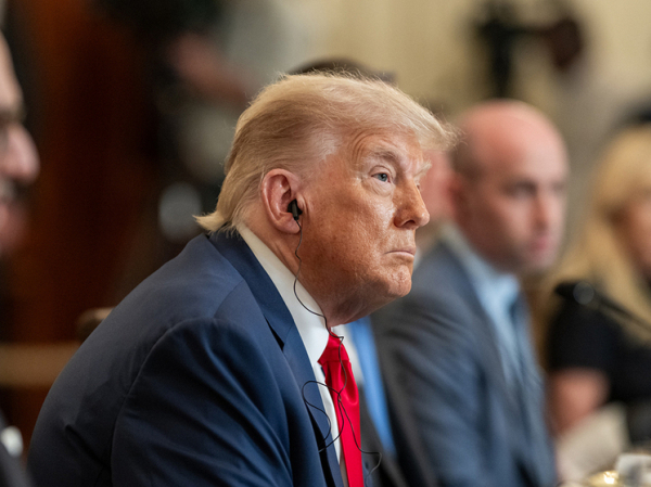 К Трампу возникли серьезные вопросы из-за смертоносного наводнения в Техасе К Трампу возникли серьезные вопросы из-за смертоносного наводнения в Техасе
