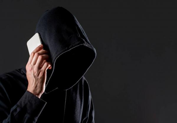 Пенсионерка осталась без квартиры в Петербурге и 10 миллионов, выполнив задание «спецслужб» Пенсионерка осталась без квартиры в Петербурге и 10 миллионов, выполнив задание «спецслужб»