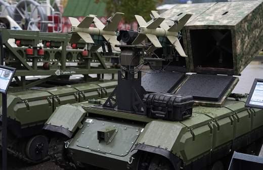 
                    Почти в 60 регионах РФ снимут ограничения на крупные дроны

        