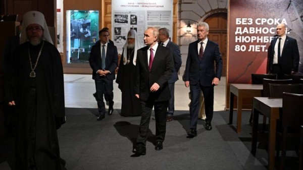 Собянин: выставка "Великая Победа. Россия – Моя история" открылась в Манеже Собянин: выставка "Великая Победа. Россия – Моя история" открылась в Манеже