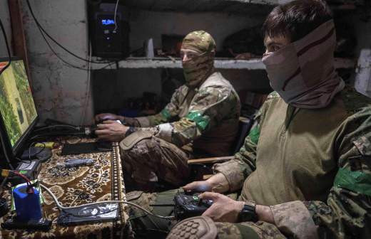 
                    Силы ПВО отразили атаку БПЛА в четырех районах Ростовской области

        