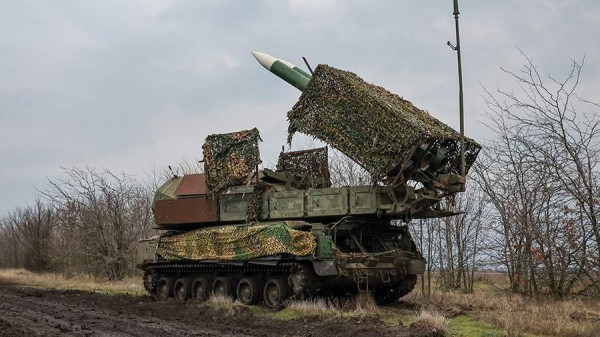 
                    Власти Севастополя сообщили от отражении атак дронов ВСУ на город

        