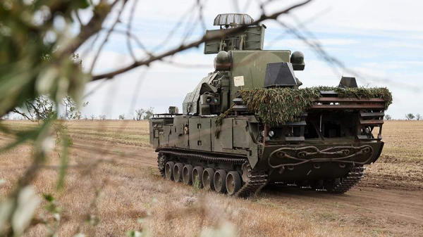 
                    Средства ПВО сбили 15 украинских БПЛА над регионами России

        