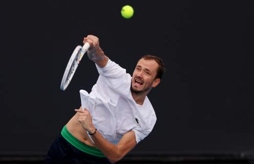 
                    Теннисист Даниил Медведев проиграл американцу Тьену и покинул Australian Open

        