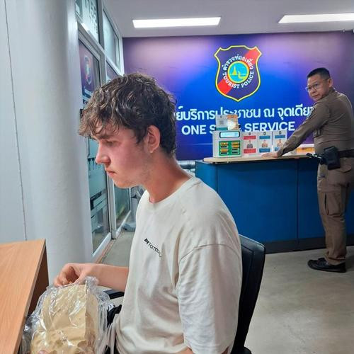 Российский зумер сбежал в Таиланд, где остался на улице без денег и документов: парень умышленно загремел в местное СИЗО, чтобы полицейские вернули его домой