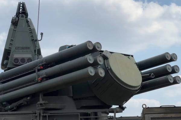 Взрыв прогремел над Курчатовом Курской области, работает ПВО
