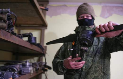 
                    В Саратовской области при атаке БПЛА повреждены окна соцучреждений и жилых домов

        