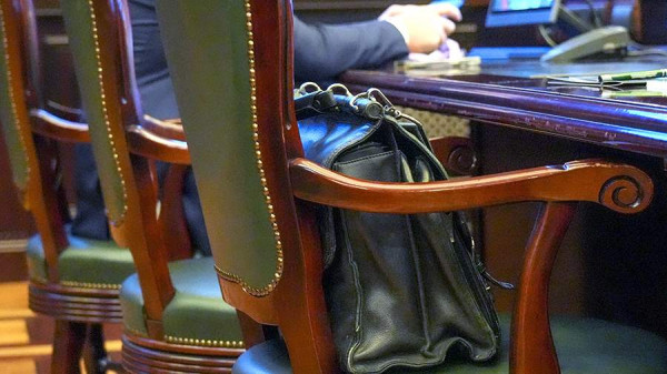 
                    В РФ предлагают создать независимый совет для контроля бюджета

        