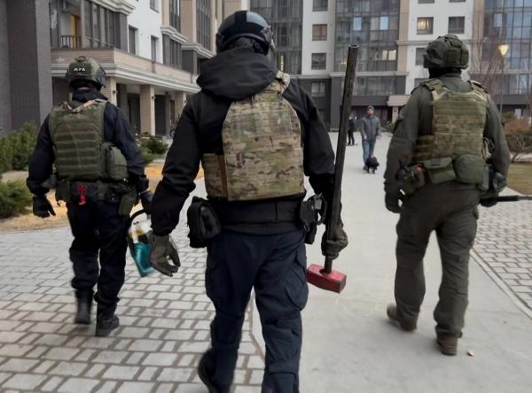 В Новосибирске задержали шестерых юристов за обман участников СВО на 11 млн руб.