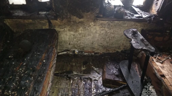 На пожаре в уральском селе погибли четверо детей и их мать На пожаре в уральском селе погибли четверо детей и их мать