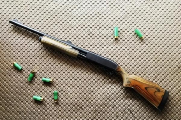 
        В Приморье юноша вскрыл сейф с оружием и открыл огонь по полицейским    