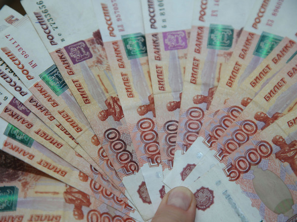 Чиновники агентства автомобильного транспорта попались на взятке