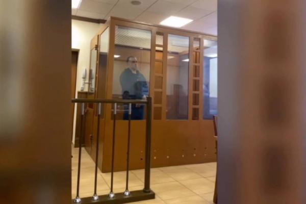 Побои и двойная жизнь: Россиянка на суде узнала о давней любовнице мужа Побои и двойная жизнь: Россиянка на суде узнала о давней любовнице мужа
