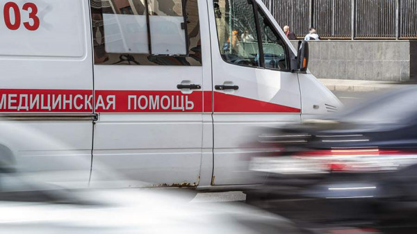 Автомобилист сбил мальчика на электросамокате во дворе дома в Москве
Автомобилист сбил мальчика на электросамокате во дворе дома в Москве