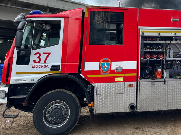 Пожарные спасли двух детей из горящей больницы