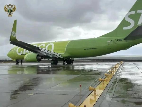 Самолёт S7 выкатился за пределы взлётной полосы в аэропорту Норильска
