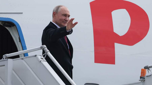 Песков посоветовал привыкнуть к отсутствию у Путина выходных
Песков посоветовал привыкнуть к отсутствию у Путина выходных