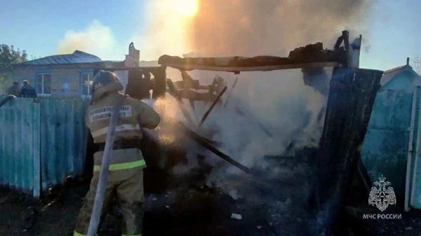 На пожаре в Кизильском округе погибли два человека На пожаре в Кизильском округе погибли два человека